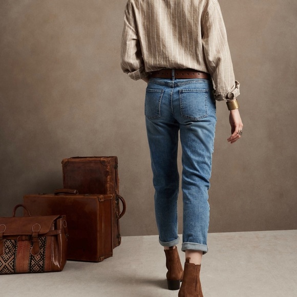 👖J. Crew Girlfriend Straight Leg Jeans - Picture 2 of 9